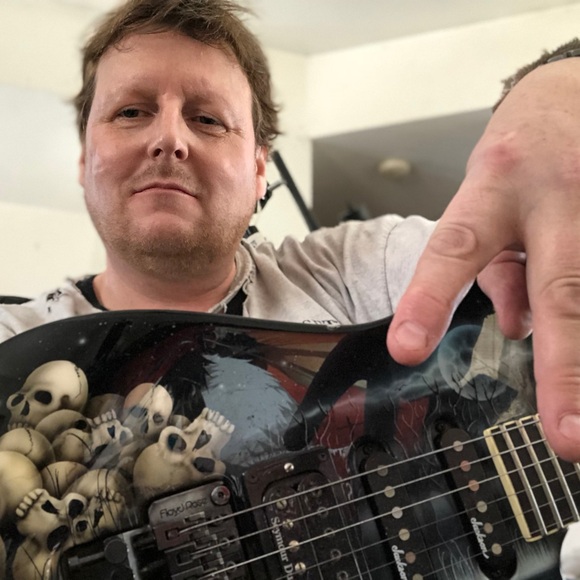 Meet your Posher, Craig - Picture 2 of 3